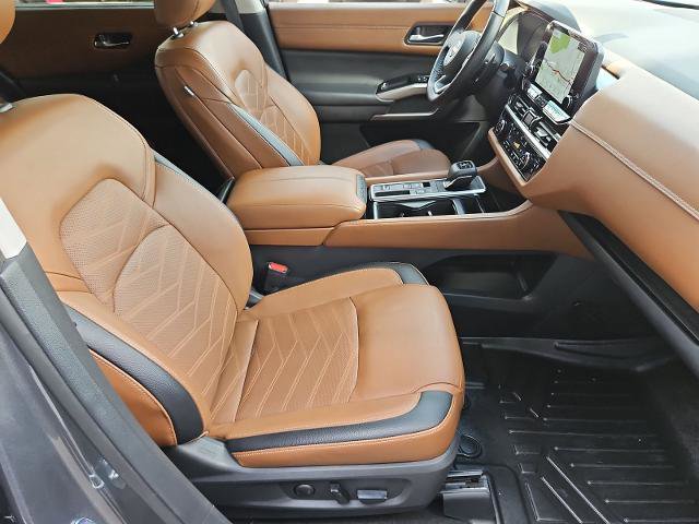 Certified 2023 Nissan Pathfinder Platinum FWD image 22