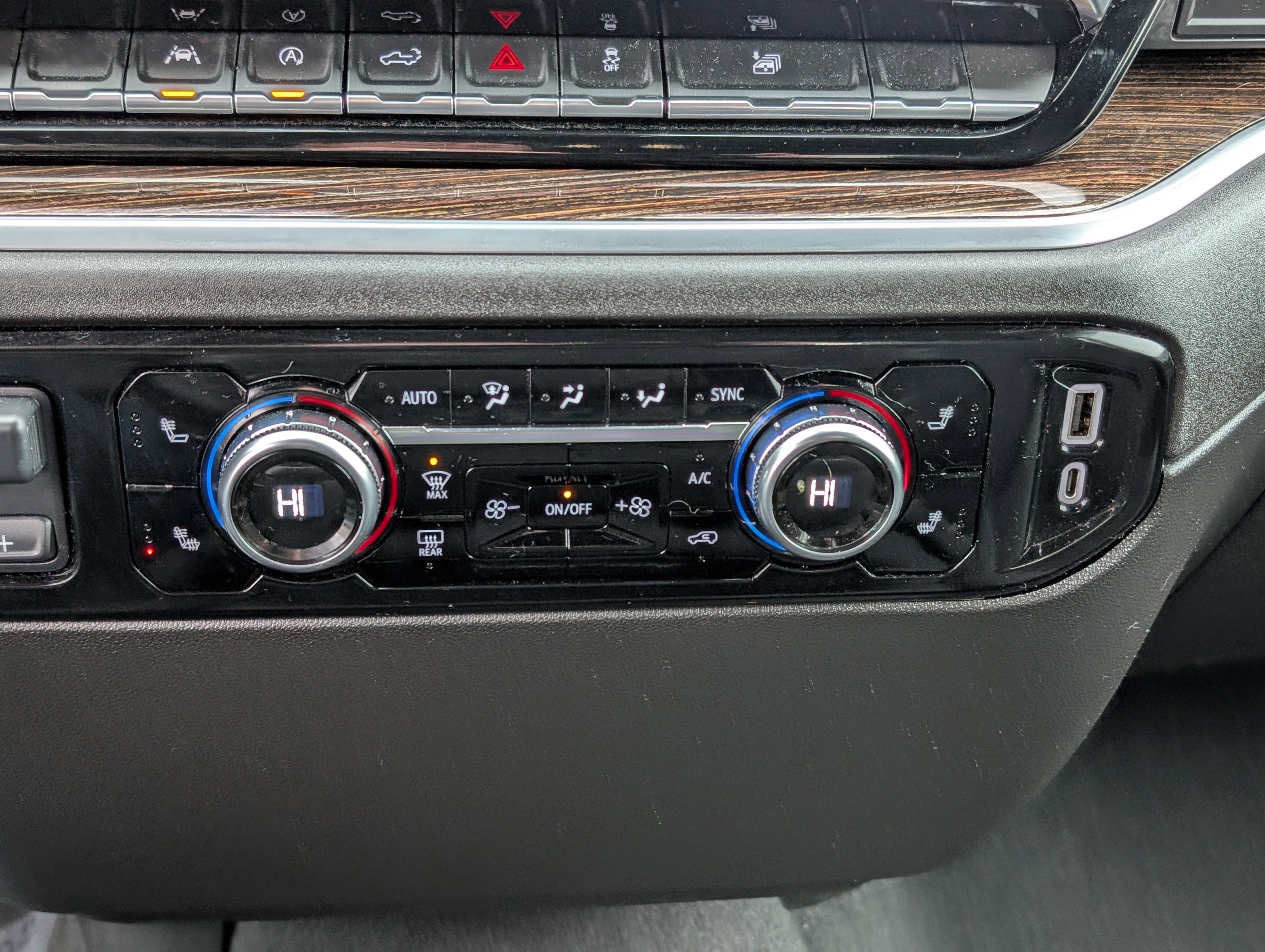 Used 2023 GMC Sierra 1500 Elevation image 25