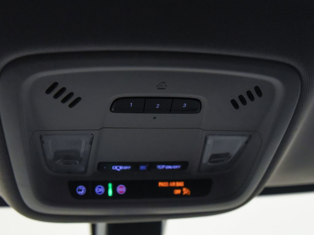 Used 2021 Chevrolet Traverse LT AWD/4WD image 30