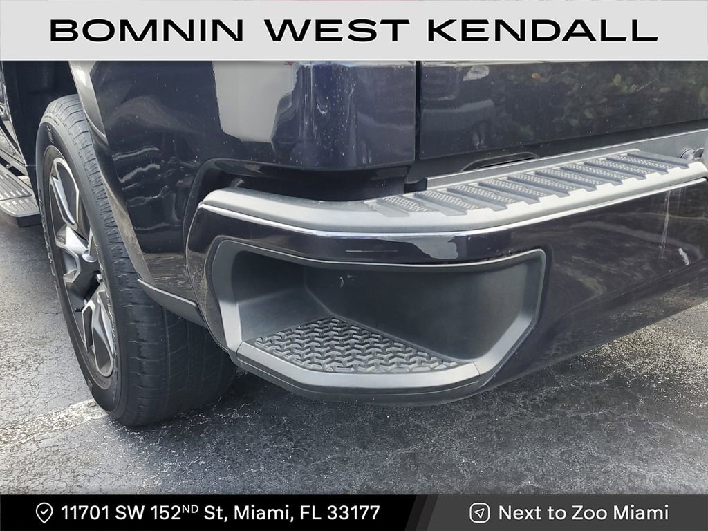 Used 2022 Chevrolet Silverado 1500 RST w/ Convenience Package II image 10