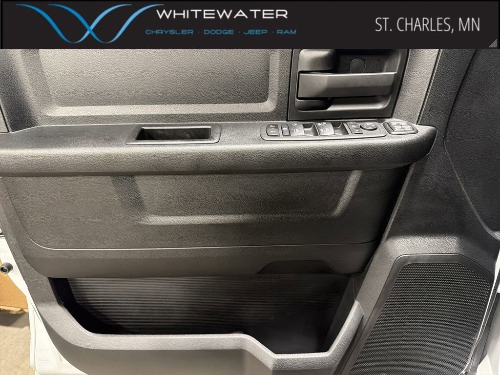 Used 2024 RAM 2500 Tradesman w/ Chrome Appearance Group image 13