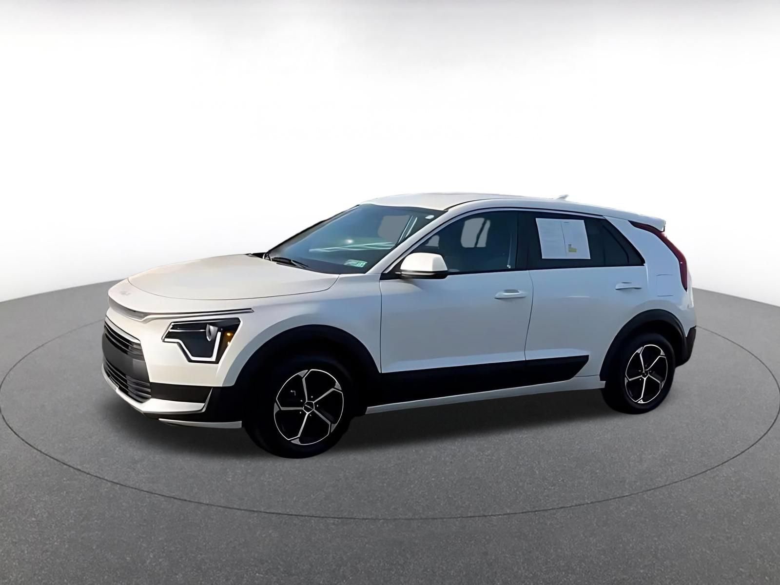 Used 2026 Kia Niro LX FWD image 8