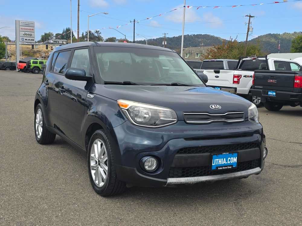 Used 2017 Kia Soul + FWD image 7