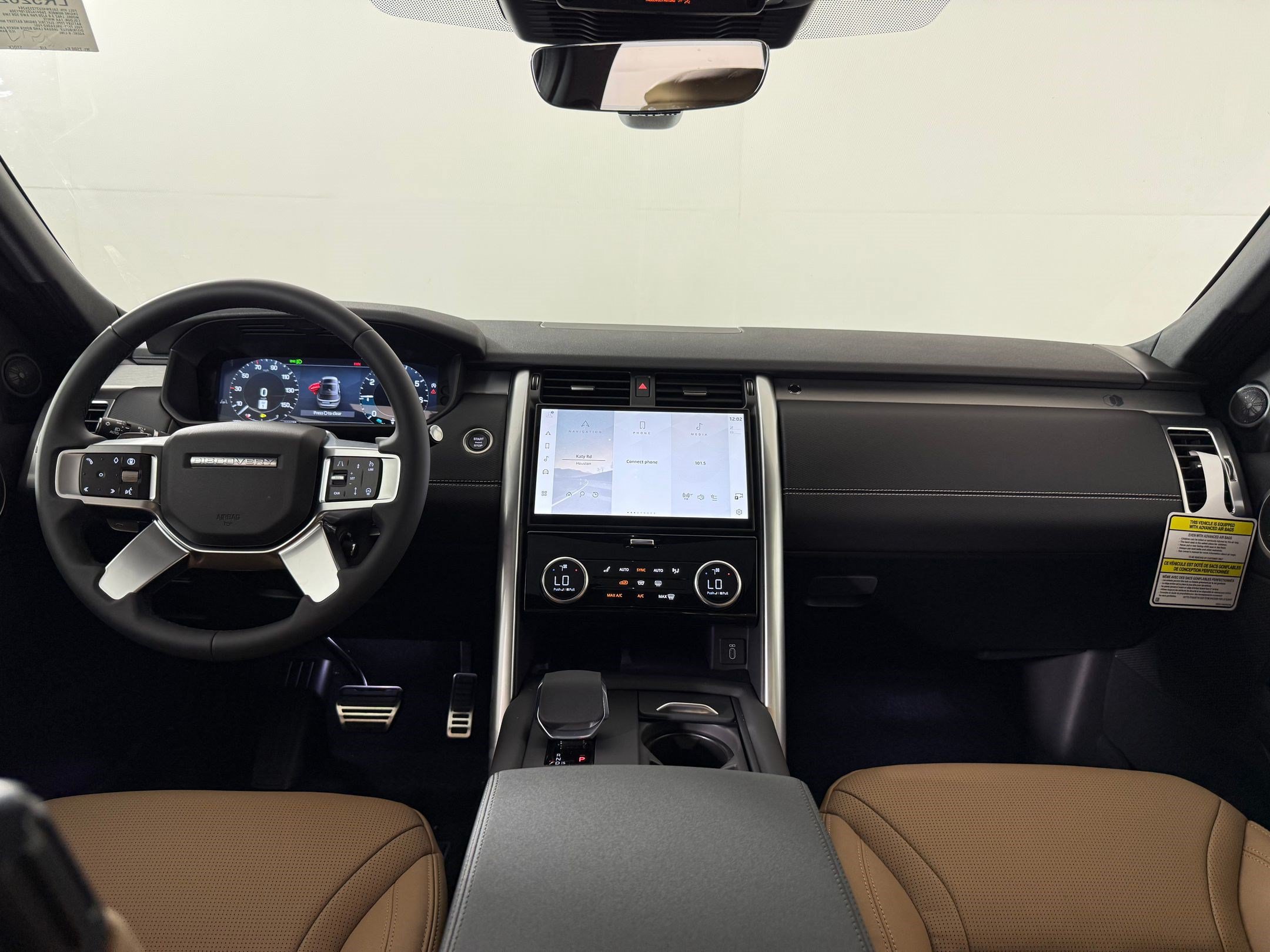 New 2026 Land Rover Discovery Limited Edition AWD/4WD image 15