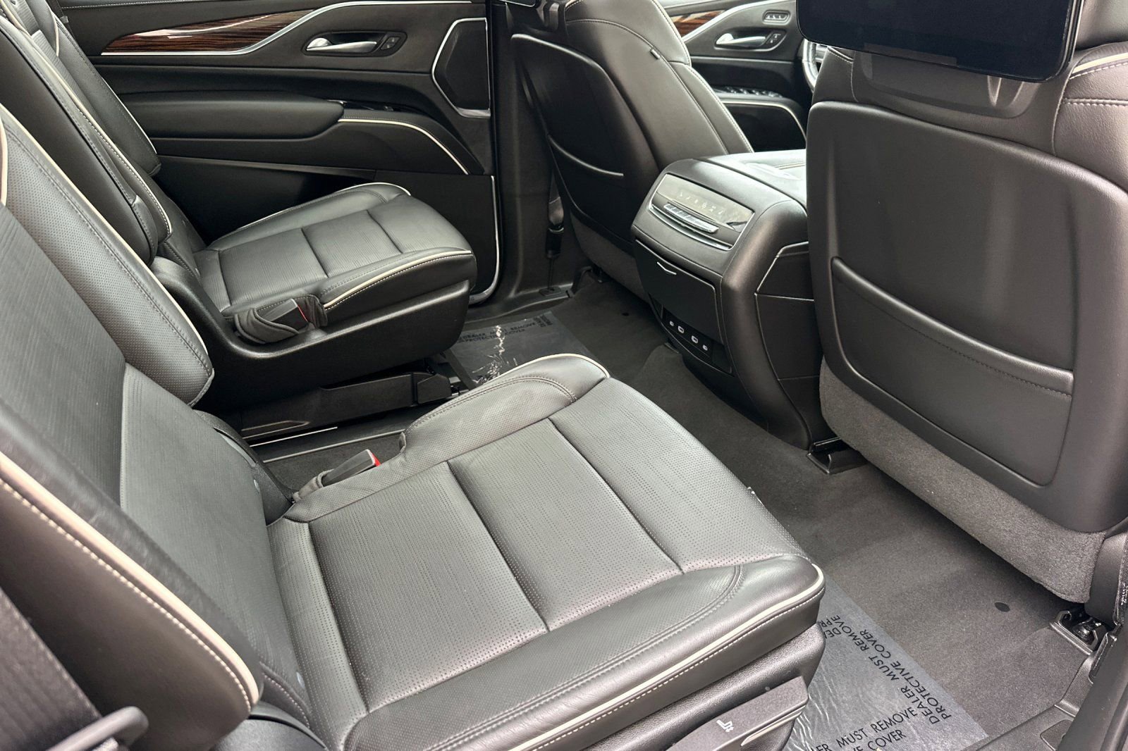 Certified 2021 Cadillac Escalade Premium Luxury RWD image 20