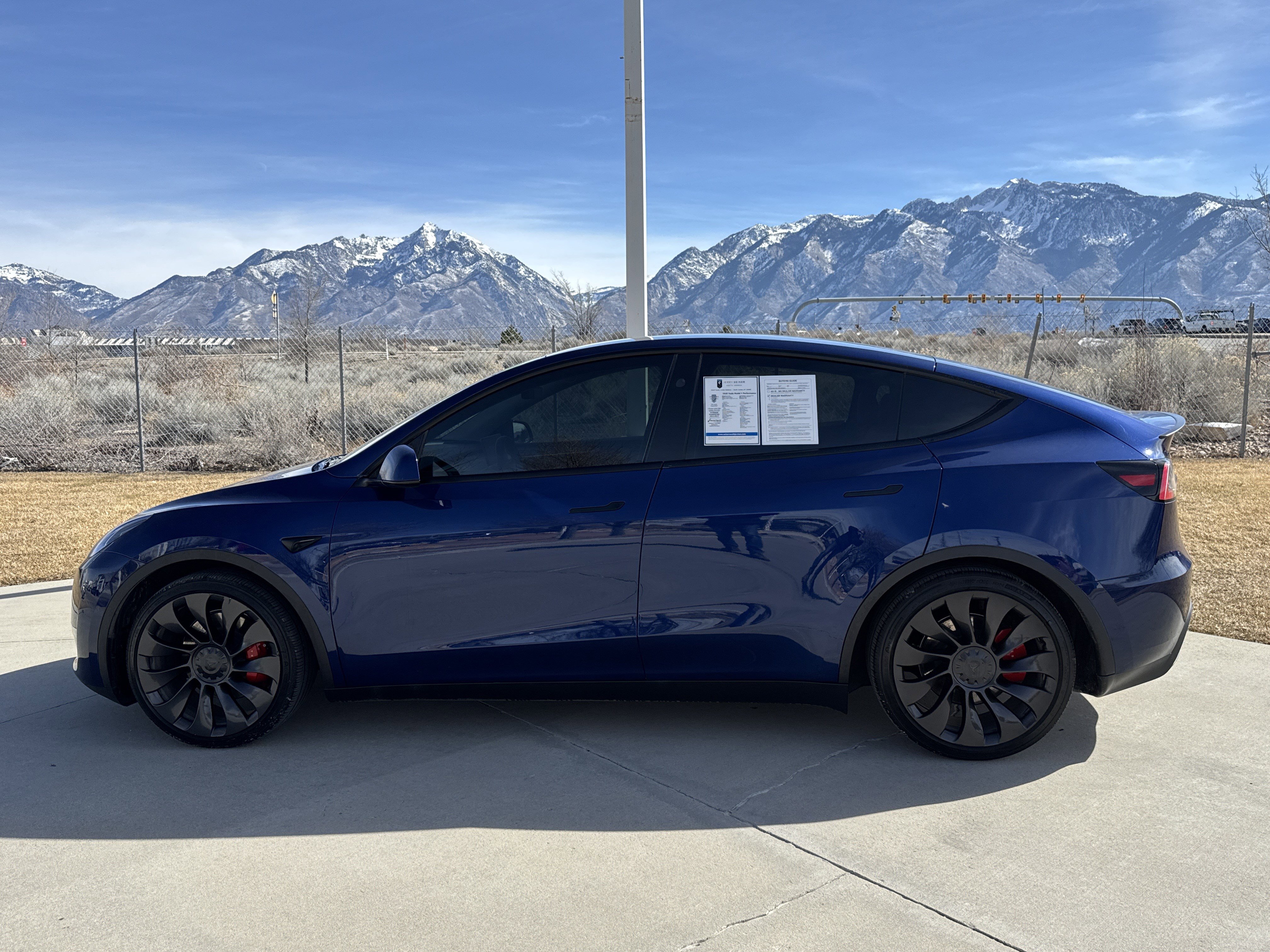 Used 2025 Tesla Model Y Performance image 2