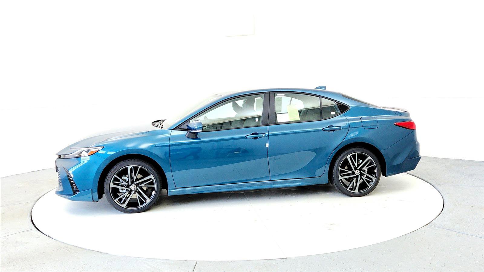 New 2026 Toyota Camry XSE AWD/4WD image 3