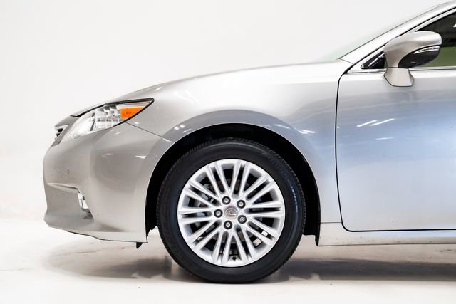 Used 2015 Lexus ES 350 w/ Luxury Package image 26