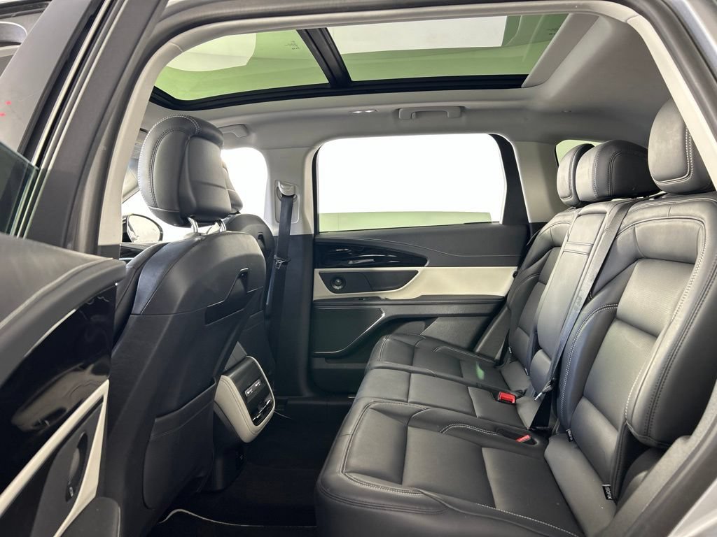 Used 2024 Lincoln Nautilus Premier w/ Equipment Group 102A AWD/4WD image 26