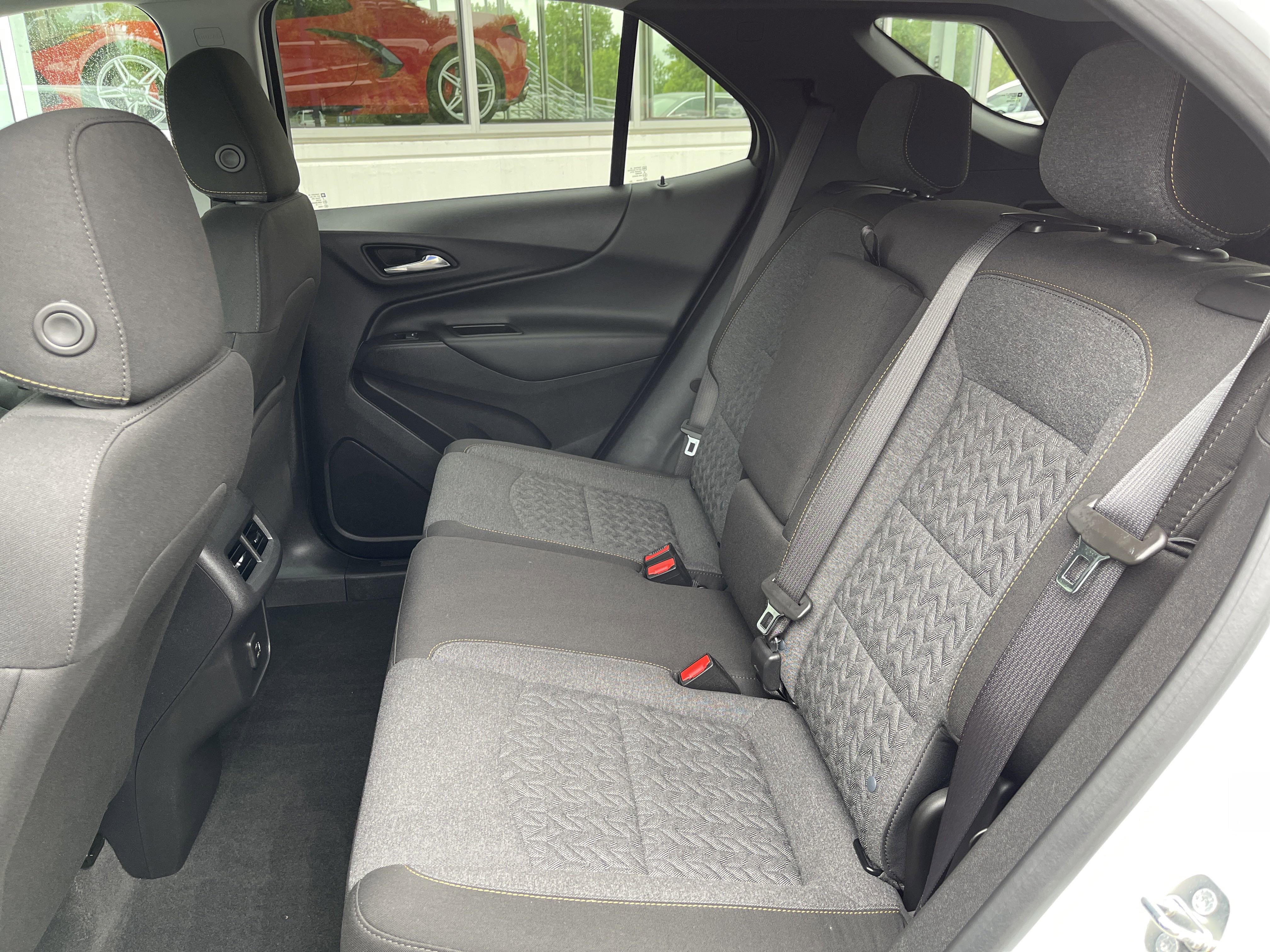 Used 2023 Chevrolet Equinox LT image 37