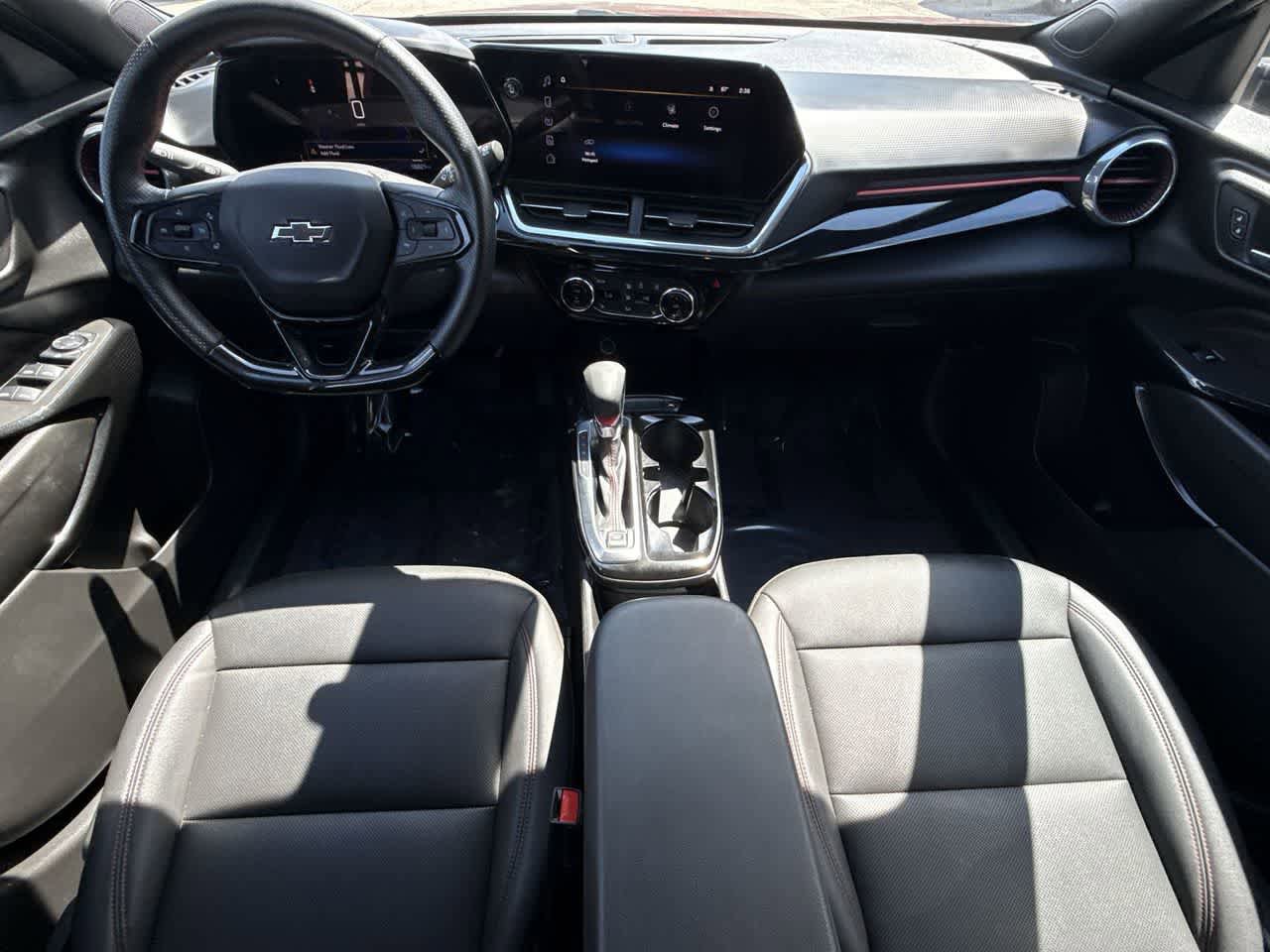 Used 2025 Chevrolet Trax RS w/ Driver Confidence Package FWD image 24