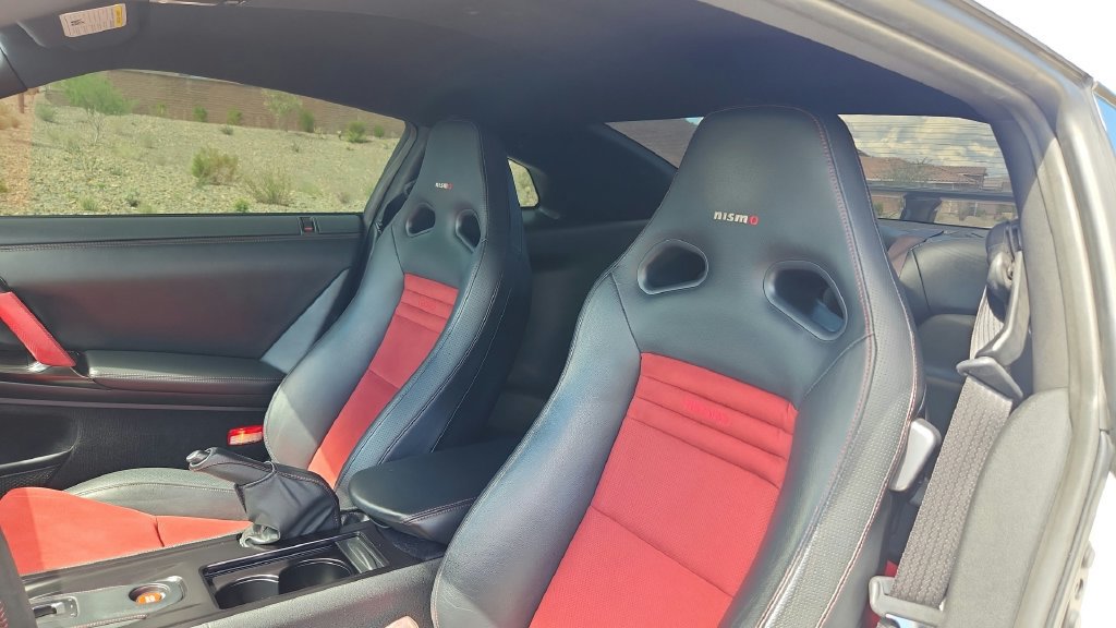 Used 2015 Nissan GT-R NISMO AWD/4WD image 35