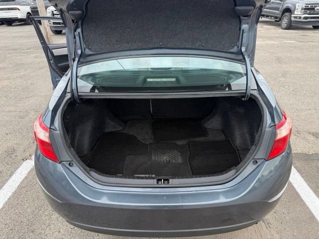 Used 2017 Toyota Corolla LE w/ Carpet Mat Package (TMS) FWD image 24