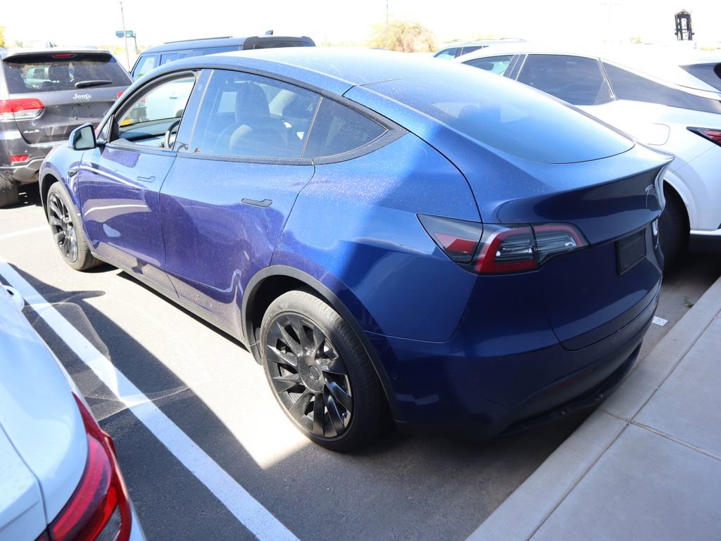 Used 2022 Tesla Model Y Long Range image 2