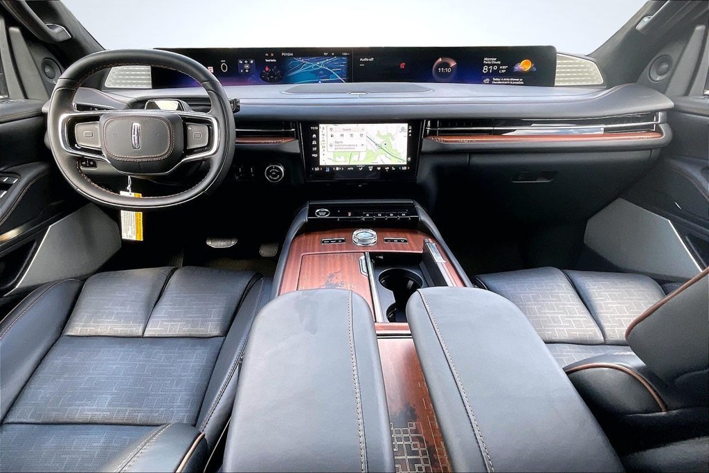 New 2027 Lincoln Navigator L Black Label AWD/4WD image 5
