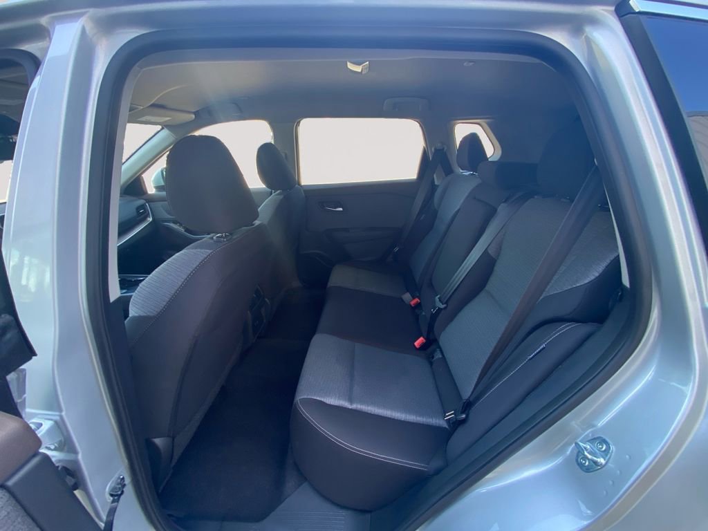 Used 2023 Nissan Rogue SV AWD/4WD image 13