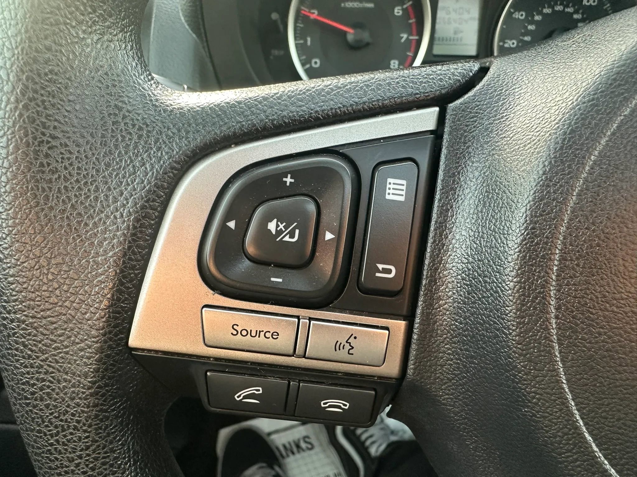 Used 2018 Subaru Forester 2.5i Premium w/ All-Weather Package AWD/4WD image 17