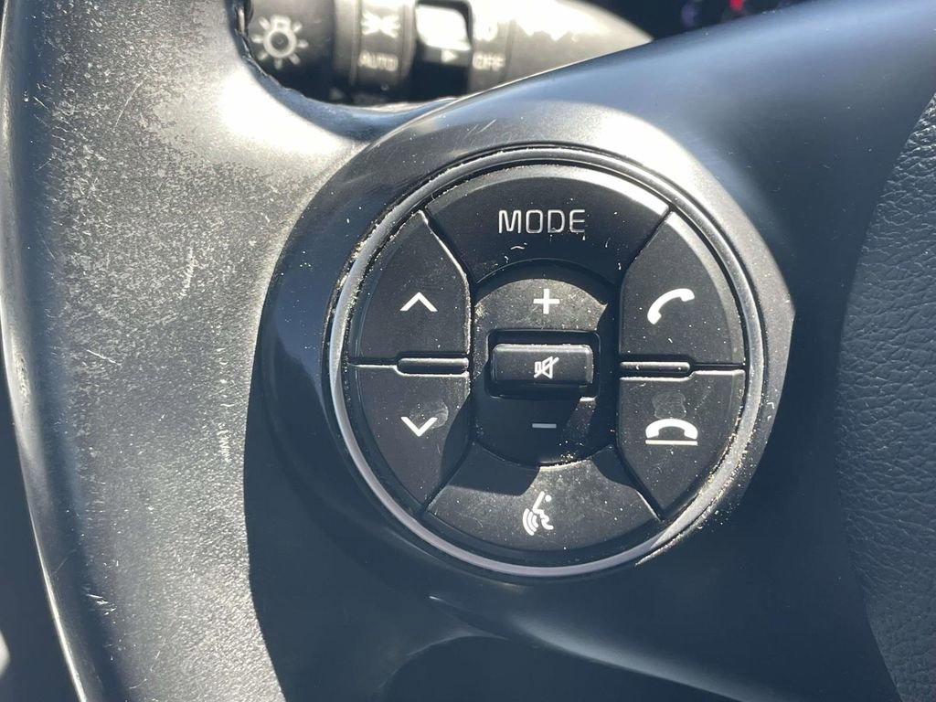 Used 2020 Kia Soul GT-Line w/ GT 2.0L Power Sunroof Package image 25