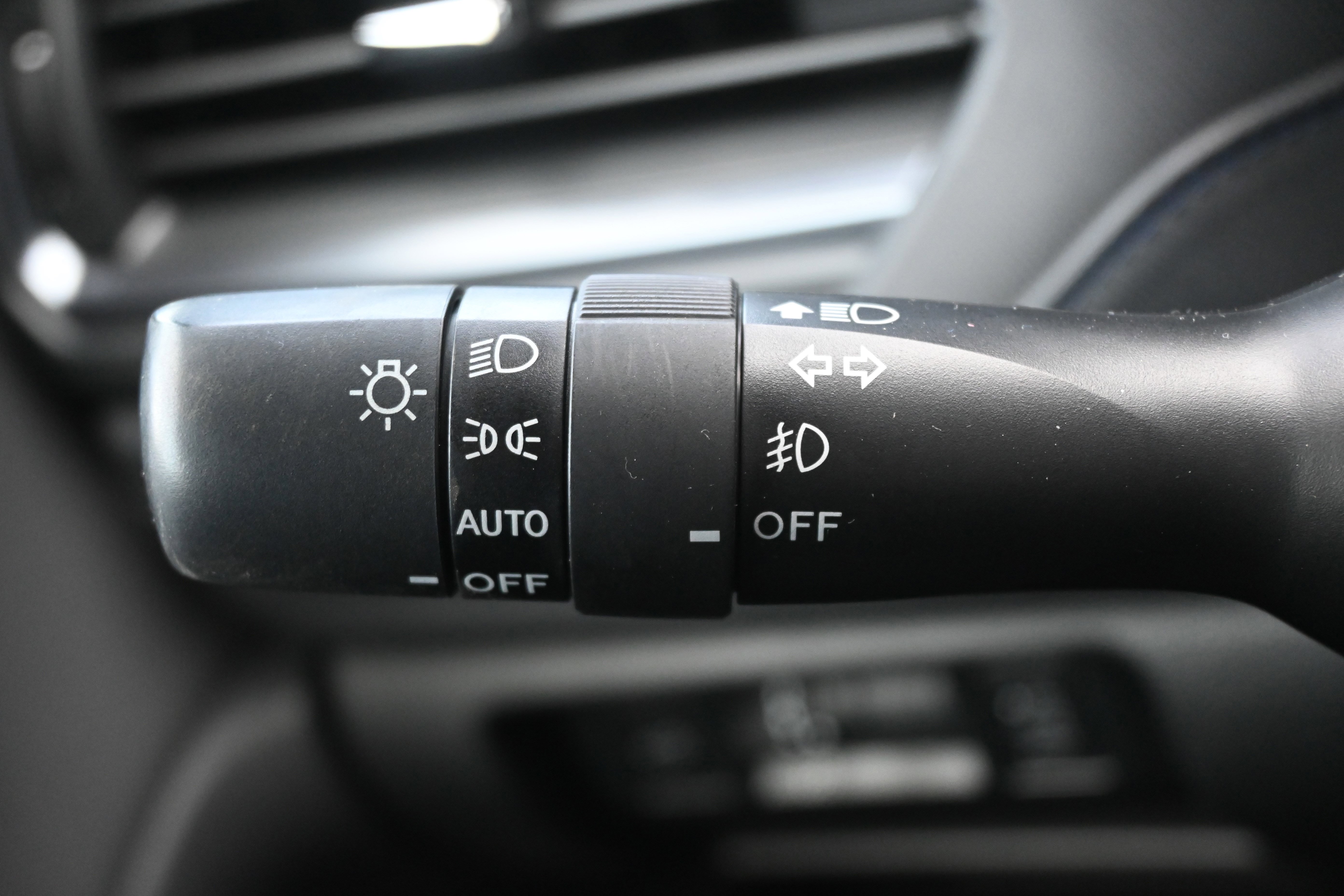 Certified 2025 Subaru Forester Limited image 29