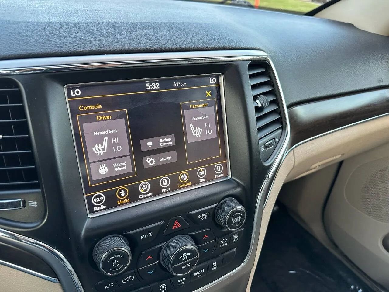 Used 2018 Jeep Grand Cherokee Limited image 18