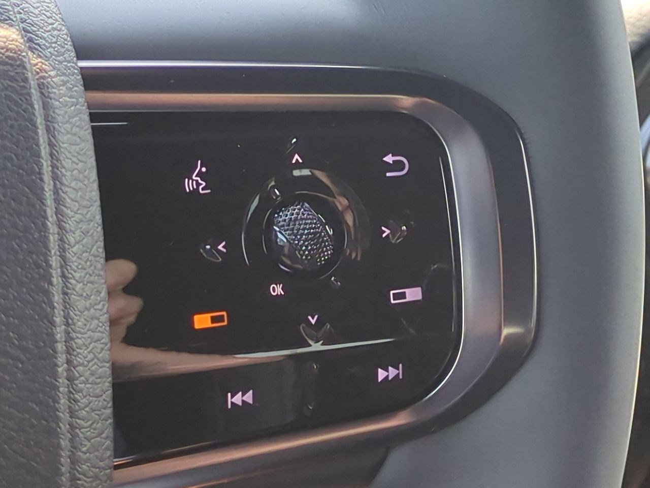New 2025 Nissan Armada PRO-4X AWD/4WD image 18