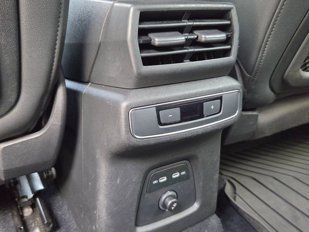 Used 2023 Audi Q4 e-tron Premium Plus w/ Premium Plus image 14