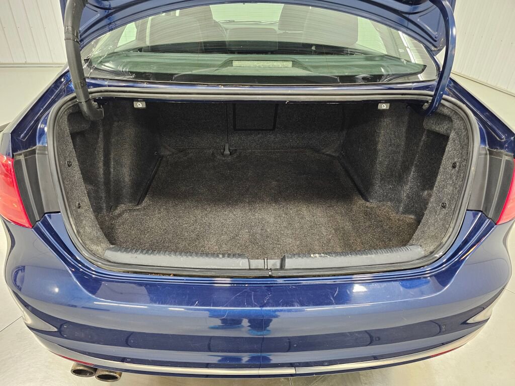 Used 2011 Volkswagen Jetta TDI image 17