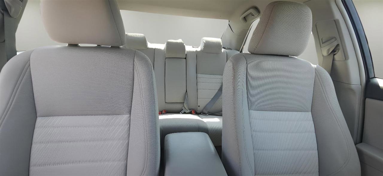 Used 2016 Toyota Camry LE FWD image 29