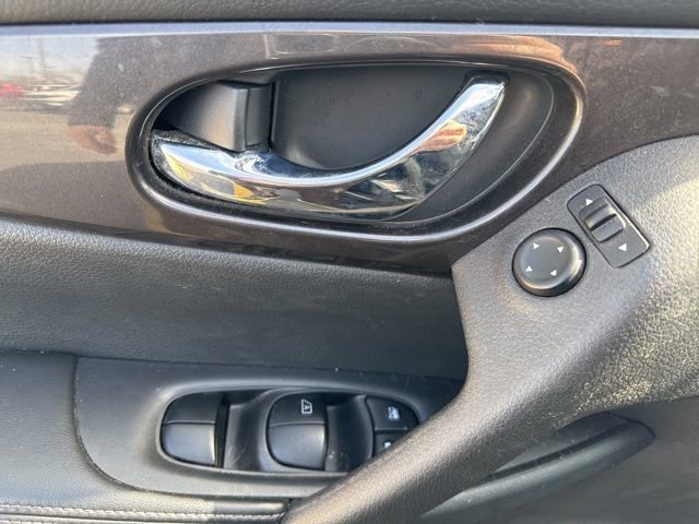 Used 2019 Nissan Rogue S w/ Special Edition Package image 12