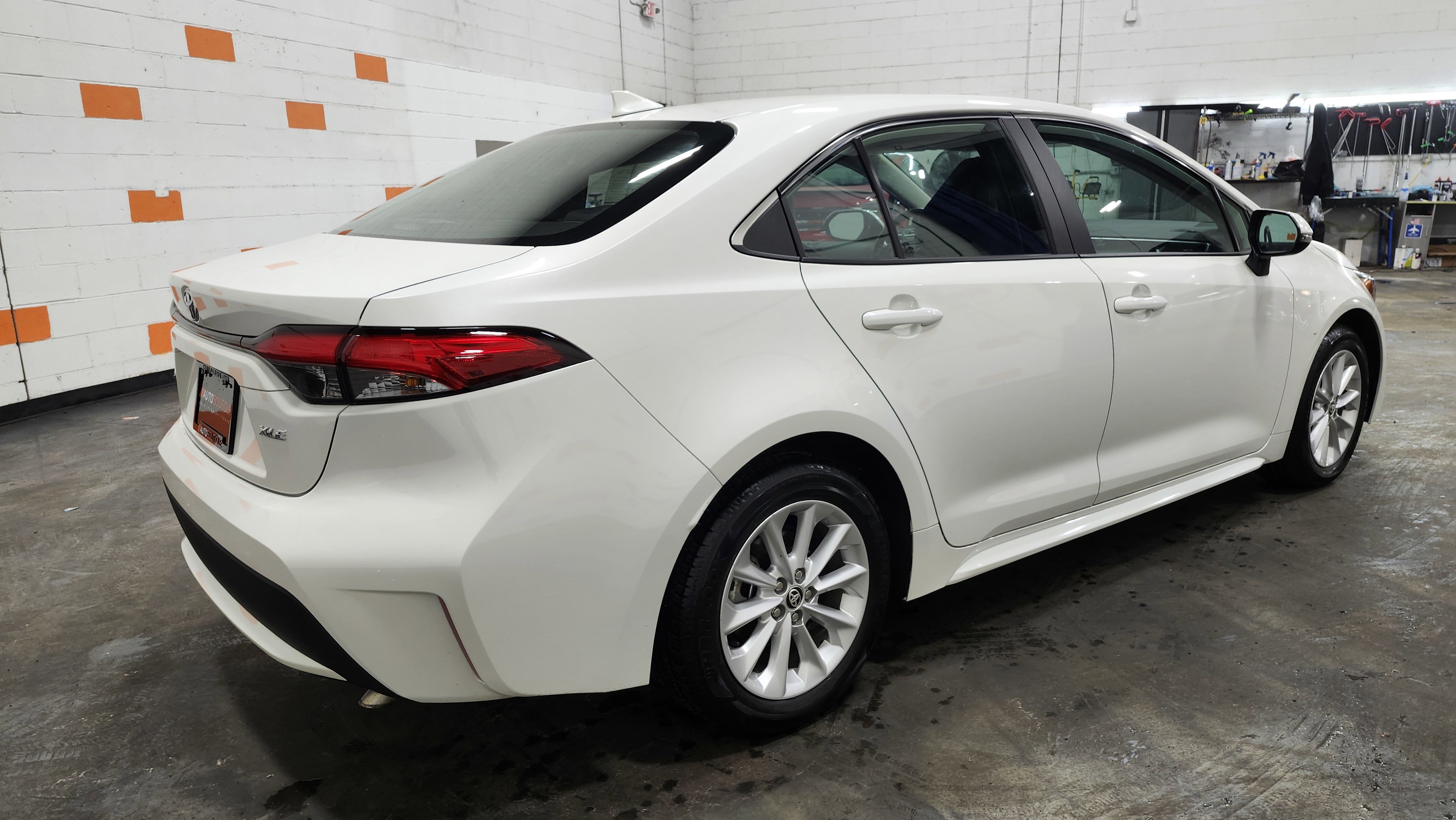 Used 2020 Toyota Corolla XLE image 17