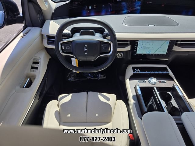 New 2027 Lincoln Navigator Premiere AWD/4WD image 11