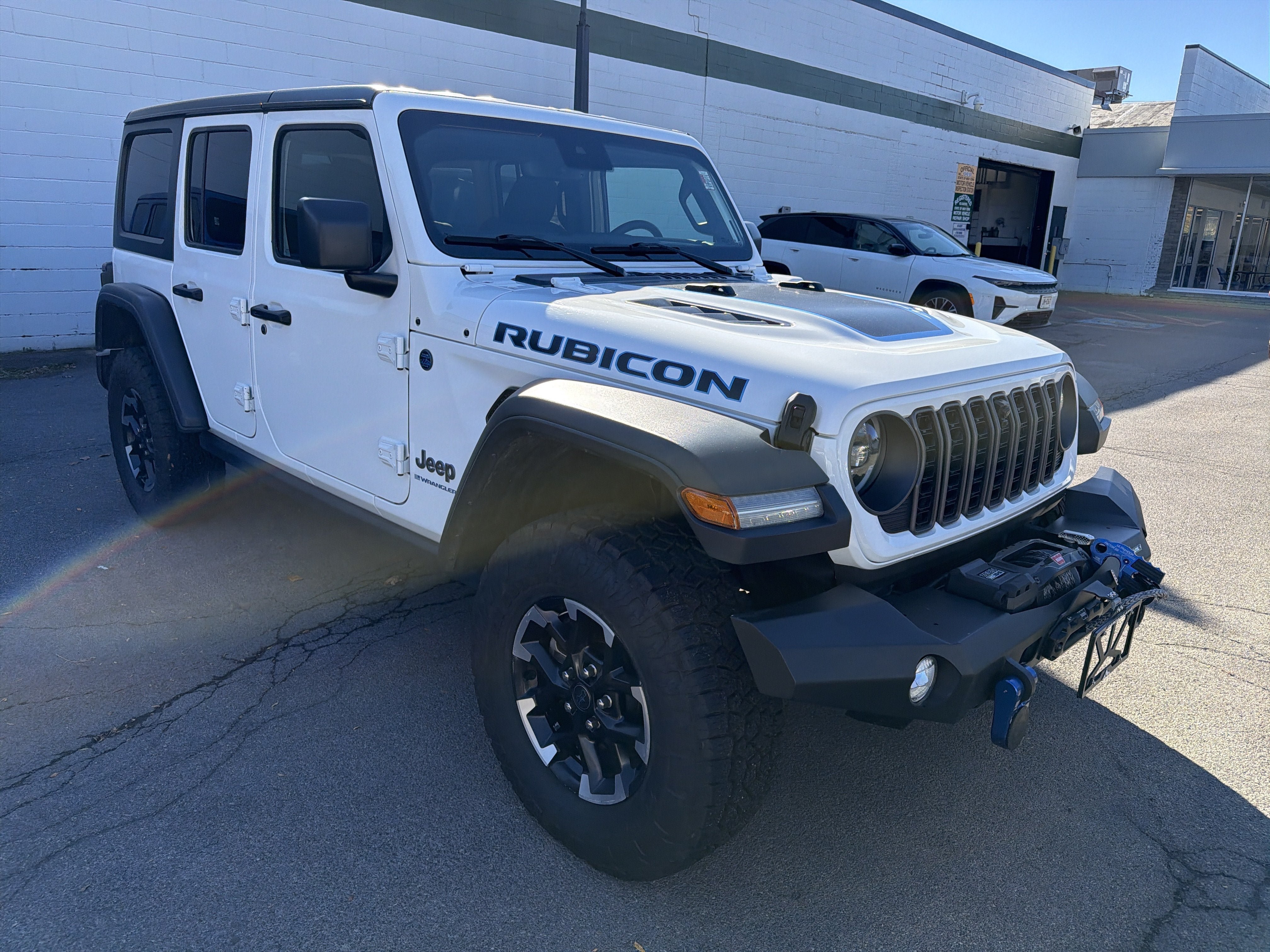 Used 2024 Jeep Wrangler Unlimited Rubicon 4xe w/ Technology Group AWD/4WD image 2