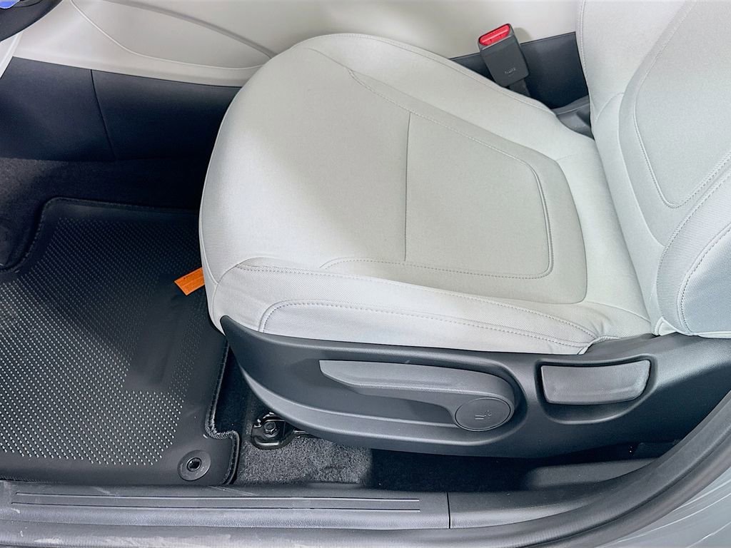 New 2026 Hyundai Tucson SE image 19