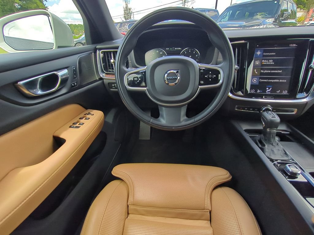 Used 2022 Volvo V60 T5 Cross Country w/ Lounge Package AWD/4WD image 14