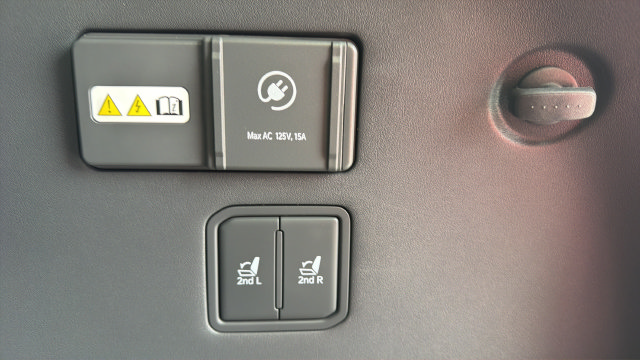 Used 2024 Kia EV9 Wind AWD/4WD image 24