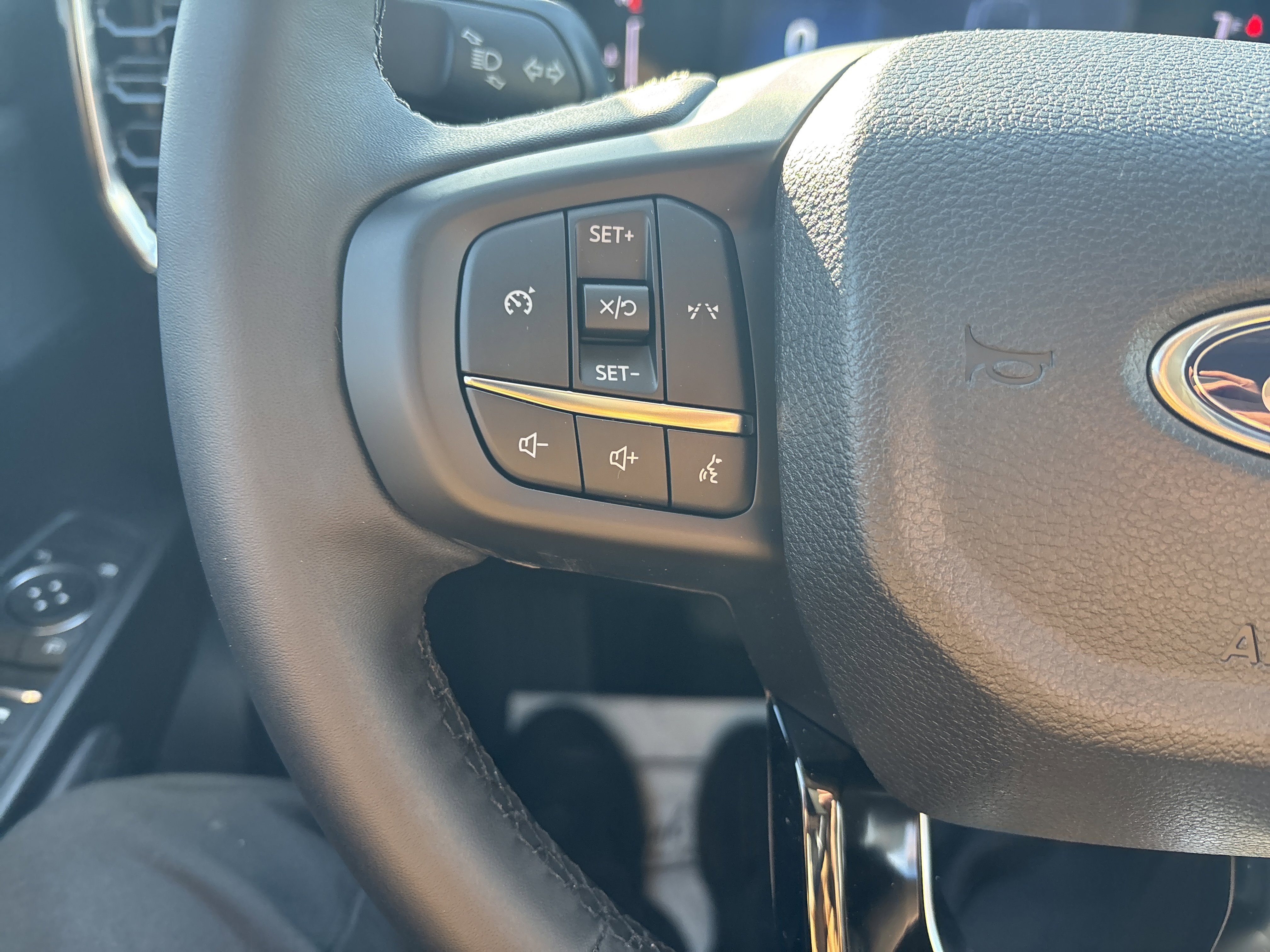 New 2025 Ford Ranger XLT w/ Black Appearance Package AWD/4WD image 19