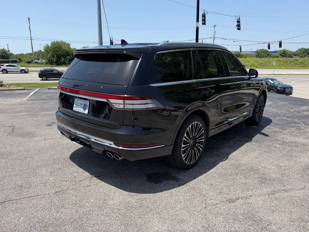 Used 2023 Lincoln Aviator Black Label w/ Class IV Trailer Tow Package AWD/4WD image 3