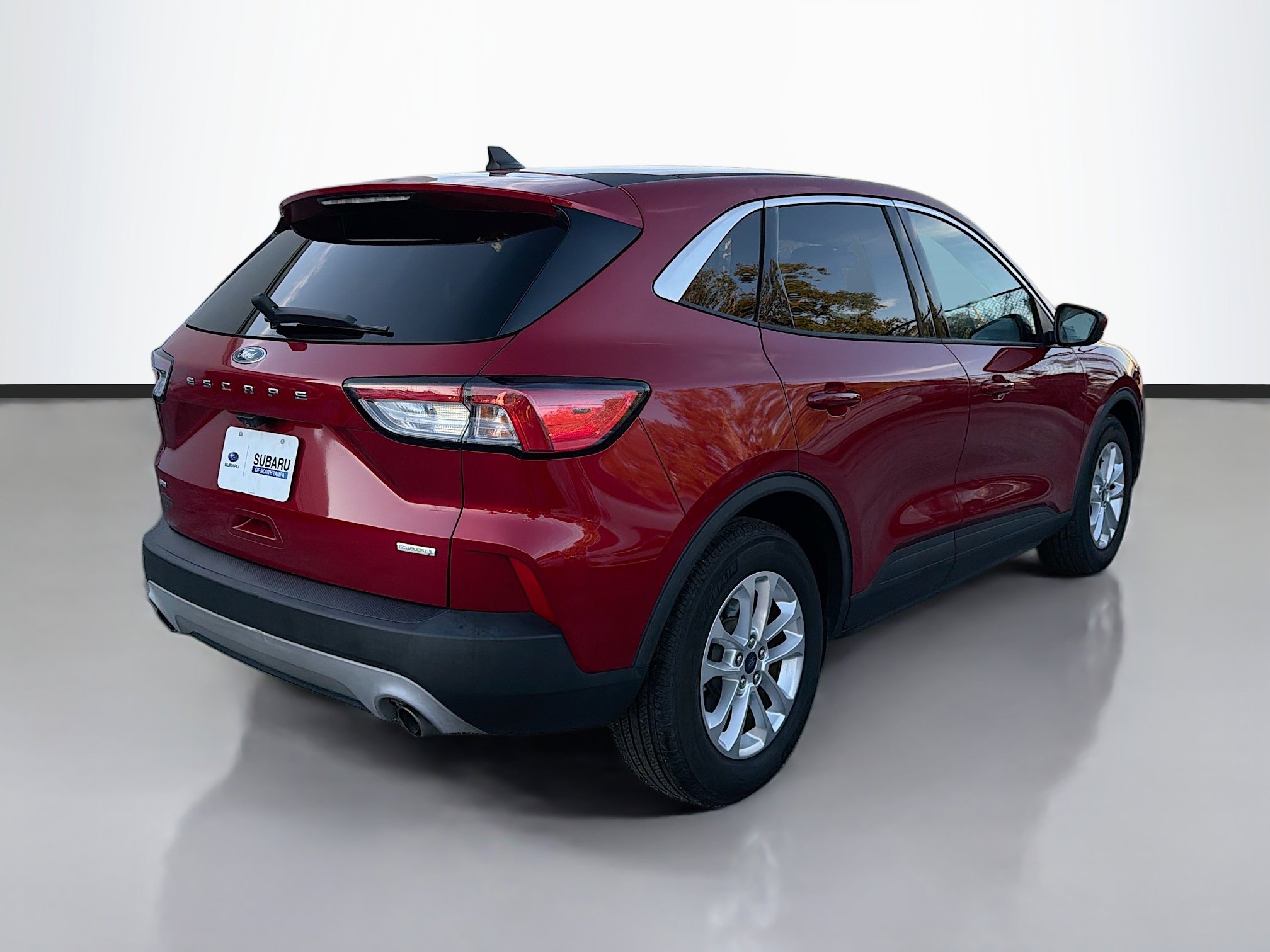 Used 2020 Ford Escape SE image 3