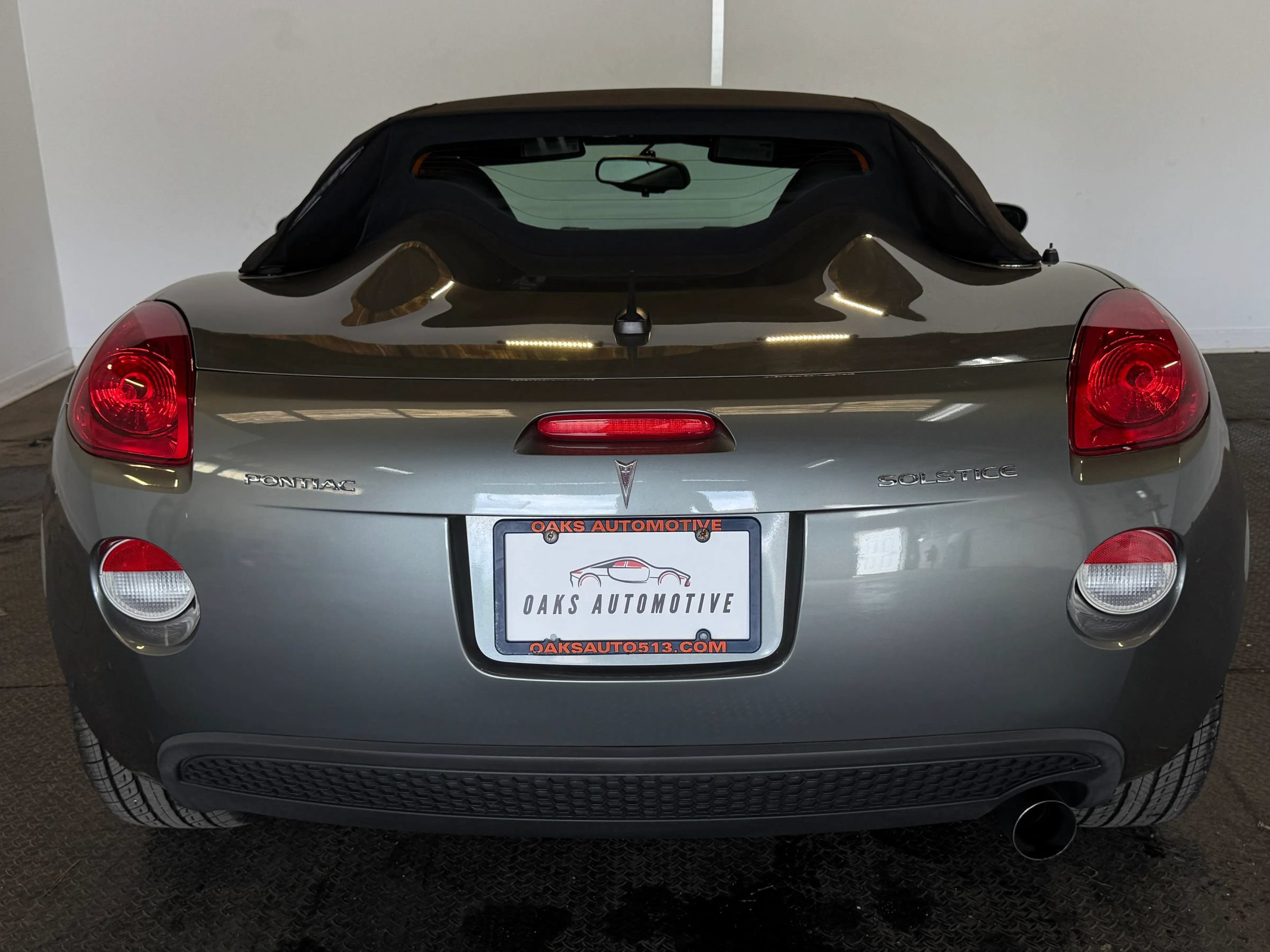 Used 2007 Pontiac Solstice Convertible w/ Premium Package RWD image 5
