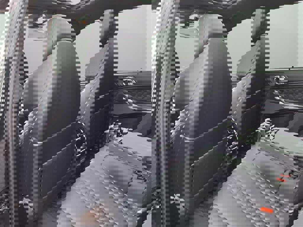 Used 2021 BMW X5 M w/ Executive Package image 26