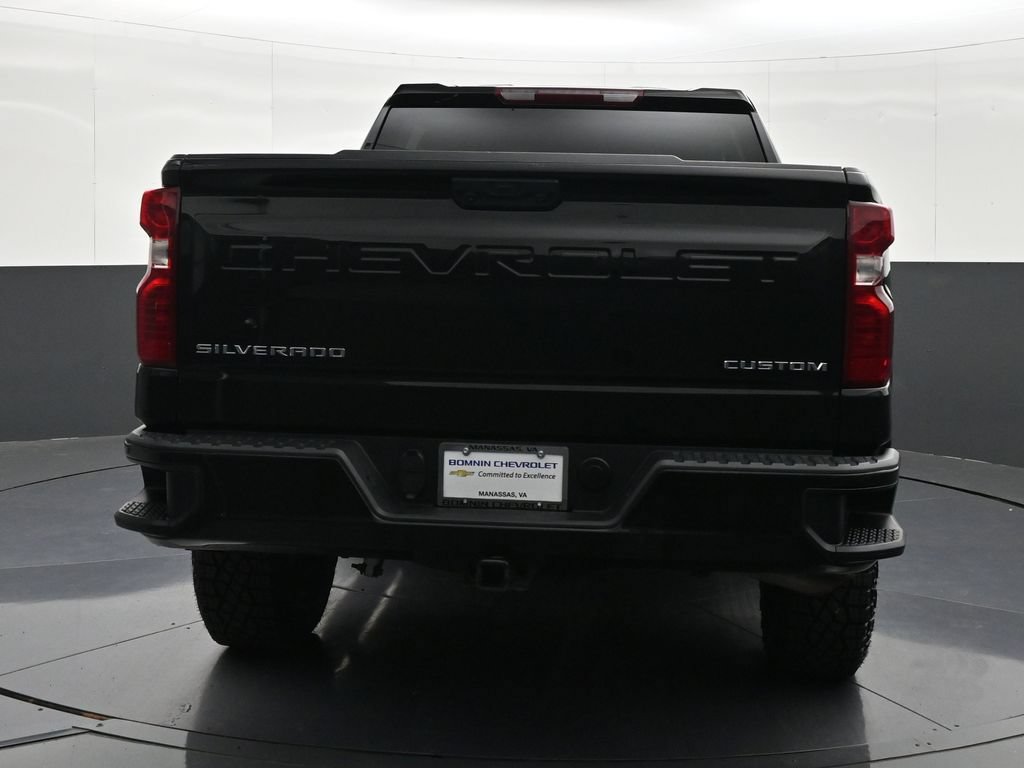 Used 2024 Chevrolet Silverado 1500 Custom Trail Boss AWD/4WD image 4