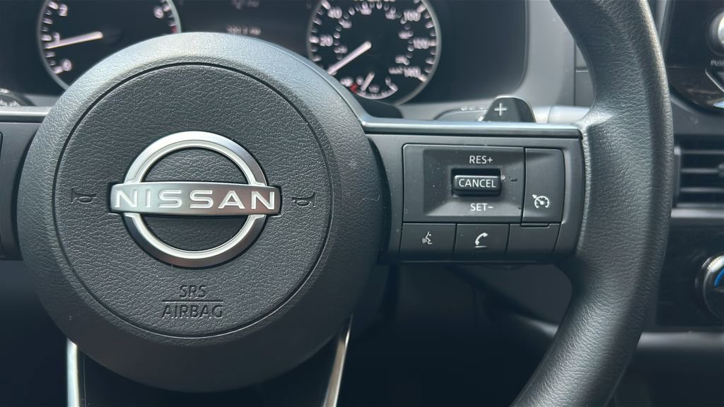 Used 2025 Nissan Pathfinder S AWD/4WD image 28