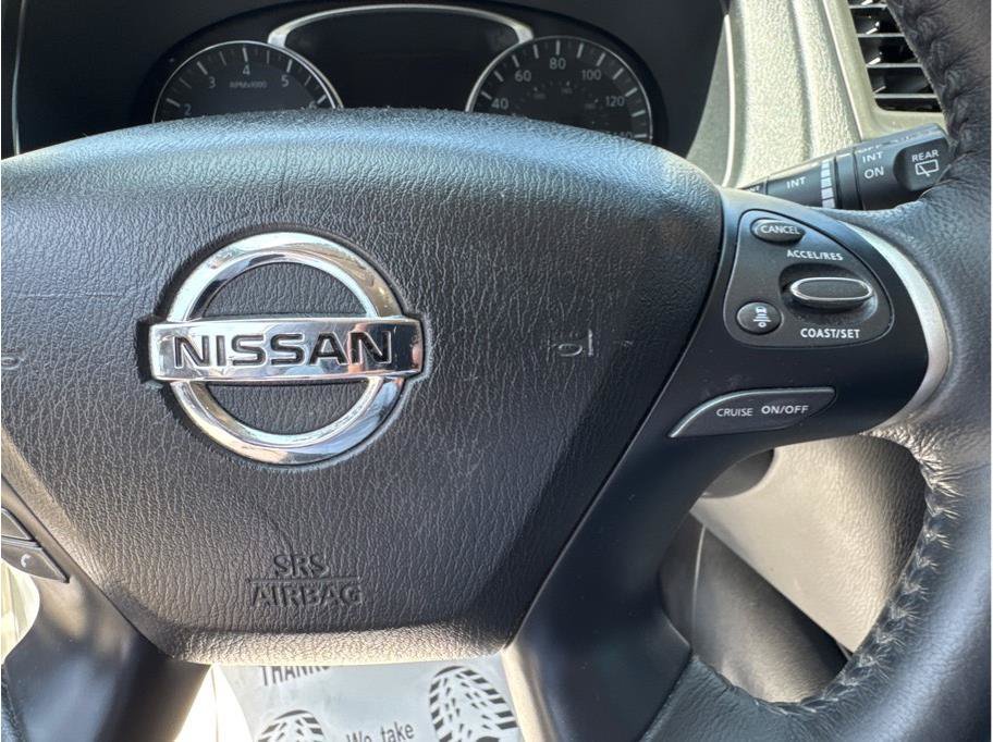 Used 2020 Nissan Pathfinder SL FWD image 32
