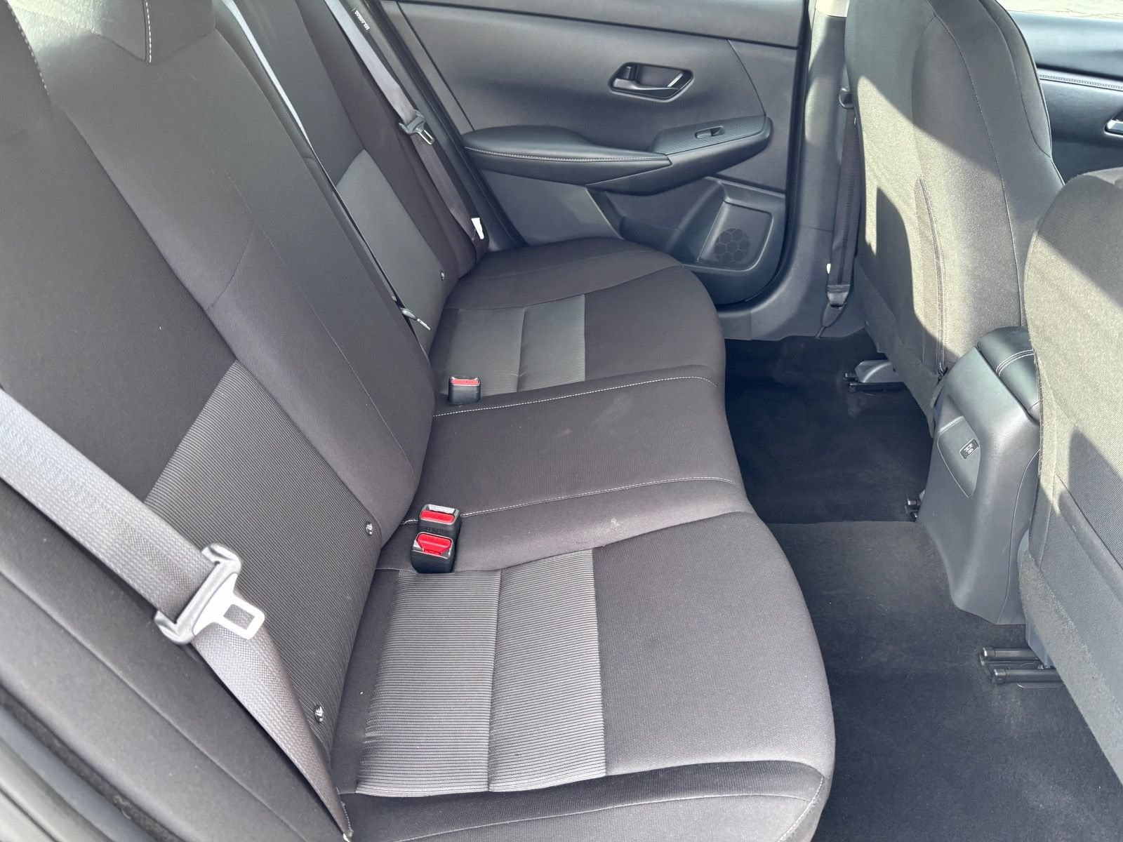 Used 2025 Nissan Sentra SV w/ All-Weather Package FWD image 15