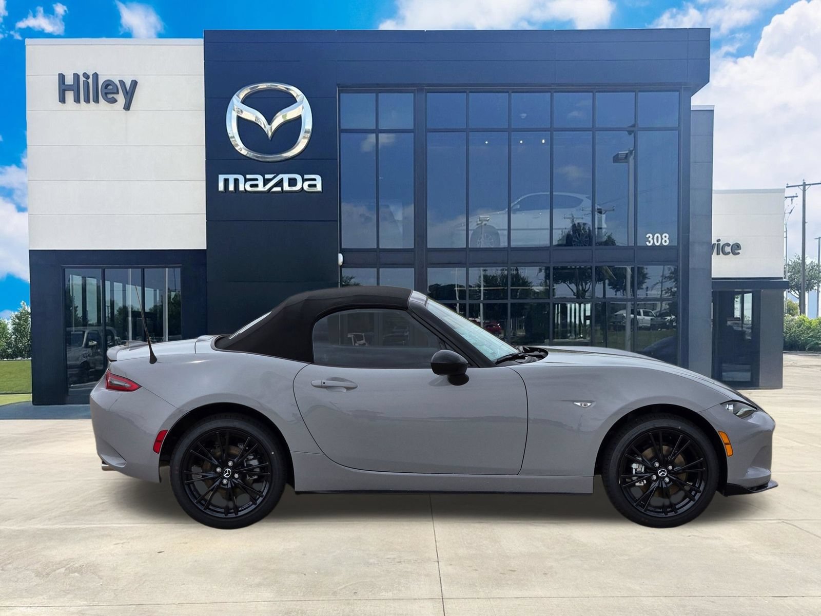 New 2026 MAZDA MX-5 Miata Club w/ Interior Package RWD image 3