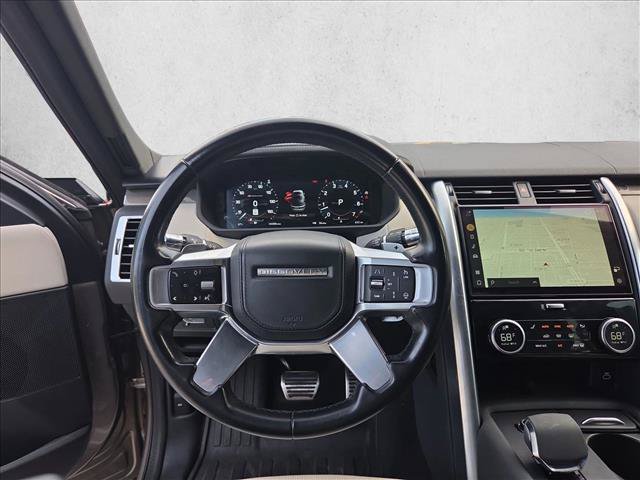 Used 2021 Land Rover Discovery HSE R-Dynamic AWD/4WD image 16