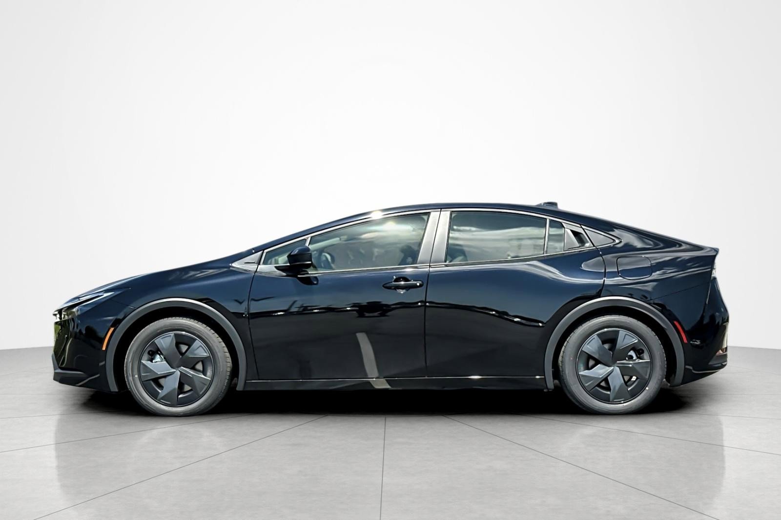 New 2026 Toyota Prius Plug-In Hybrid image 2