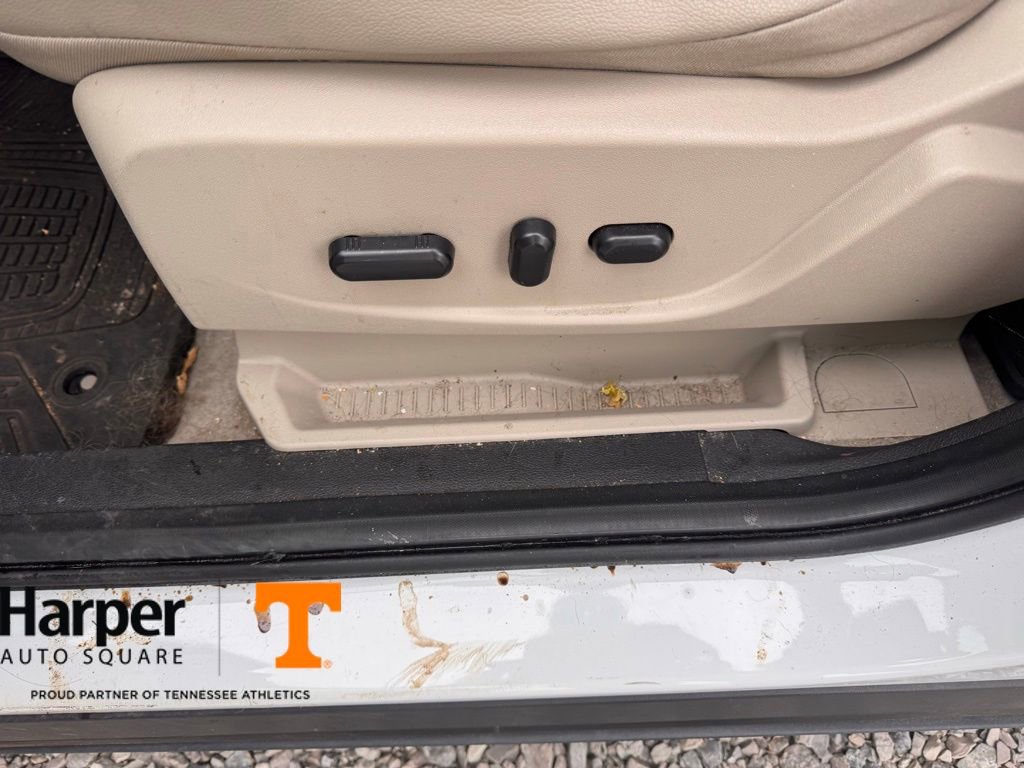 Used 2015 Ford Escape SE w/ Equipment Group 201A image 18