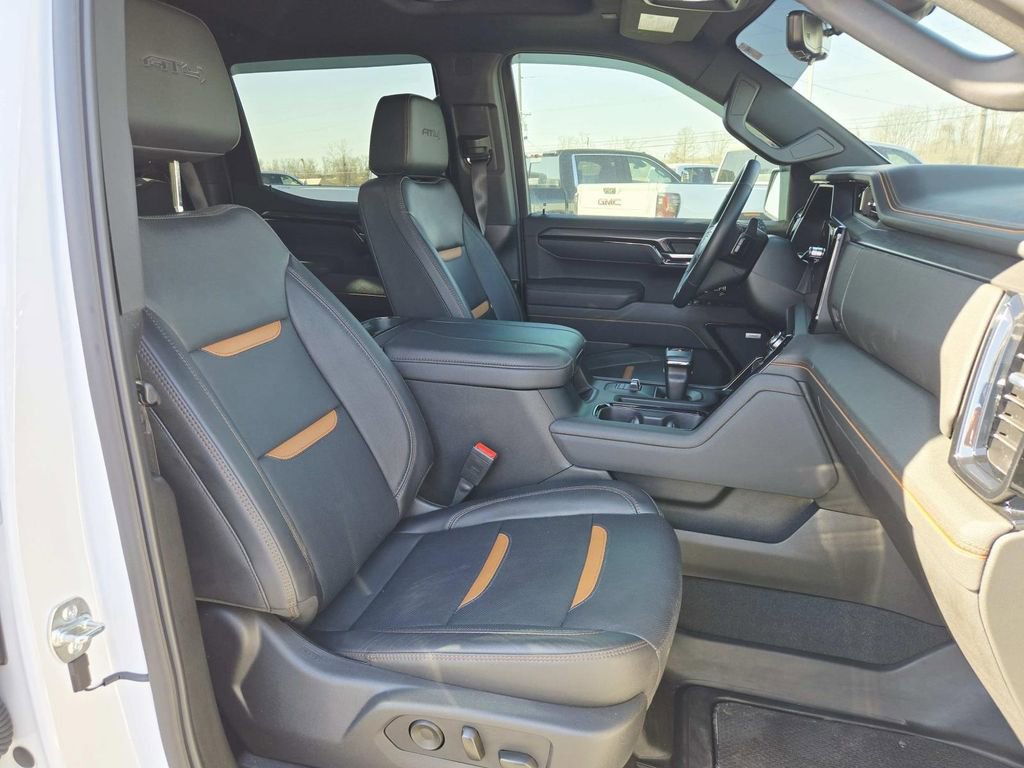Used 2025 GMC Sierra 1500 AT4 w/ AT4 Premium Package image 15