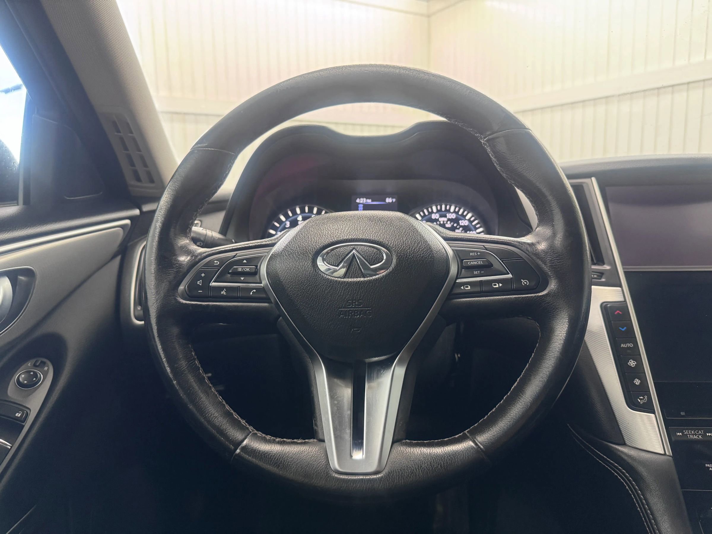 Used 2019 INFINITI Q50 Luxe RWD image 19